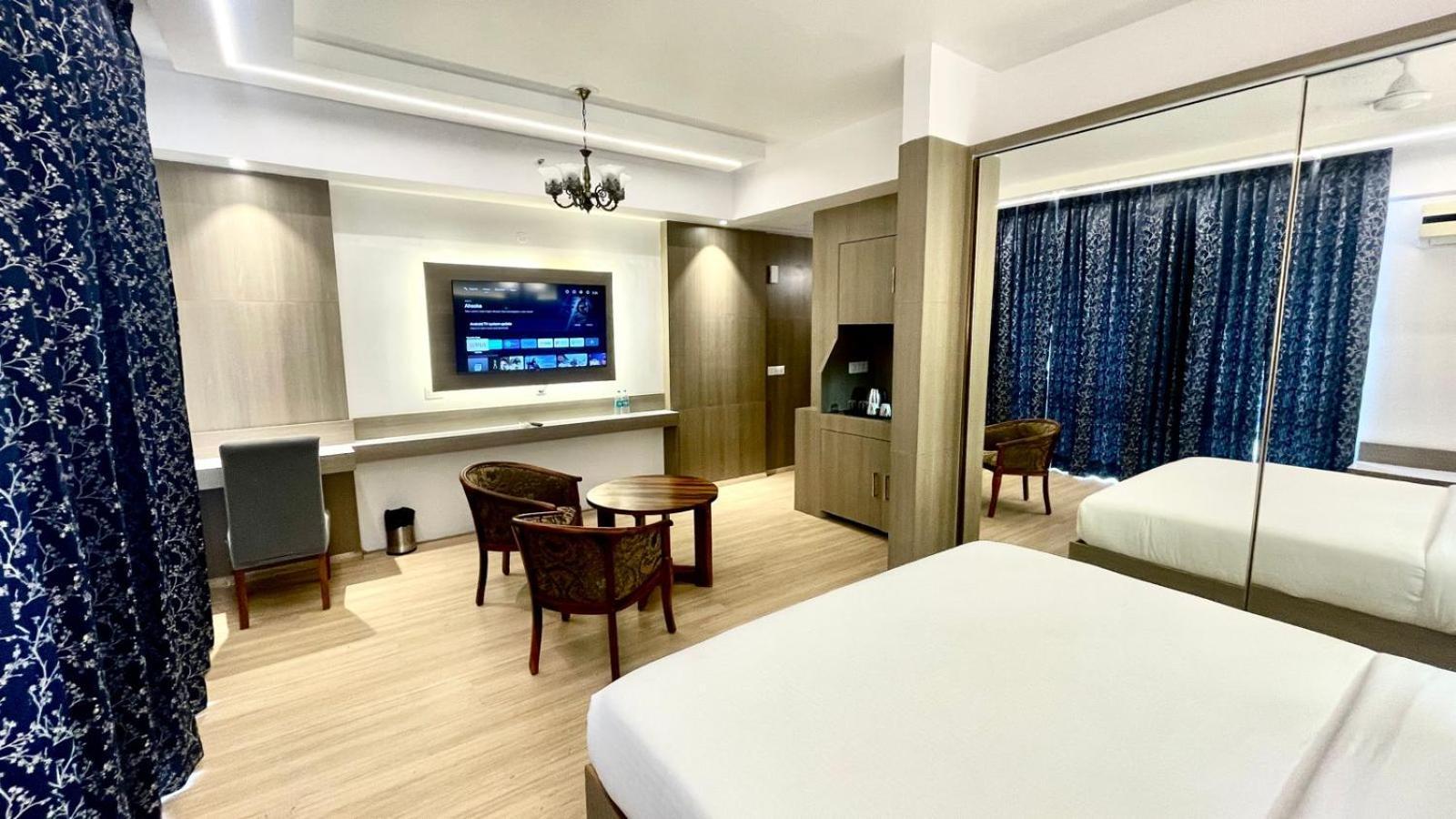 The Grace Residency - Gomtinagar, Lucknow Aparthotel Buitenkant foto