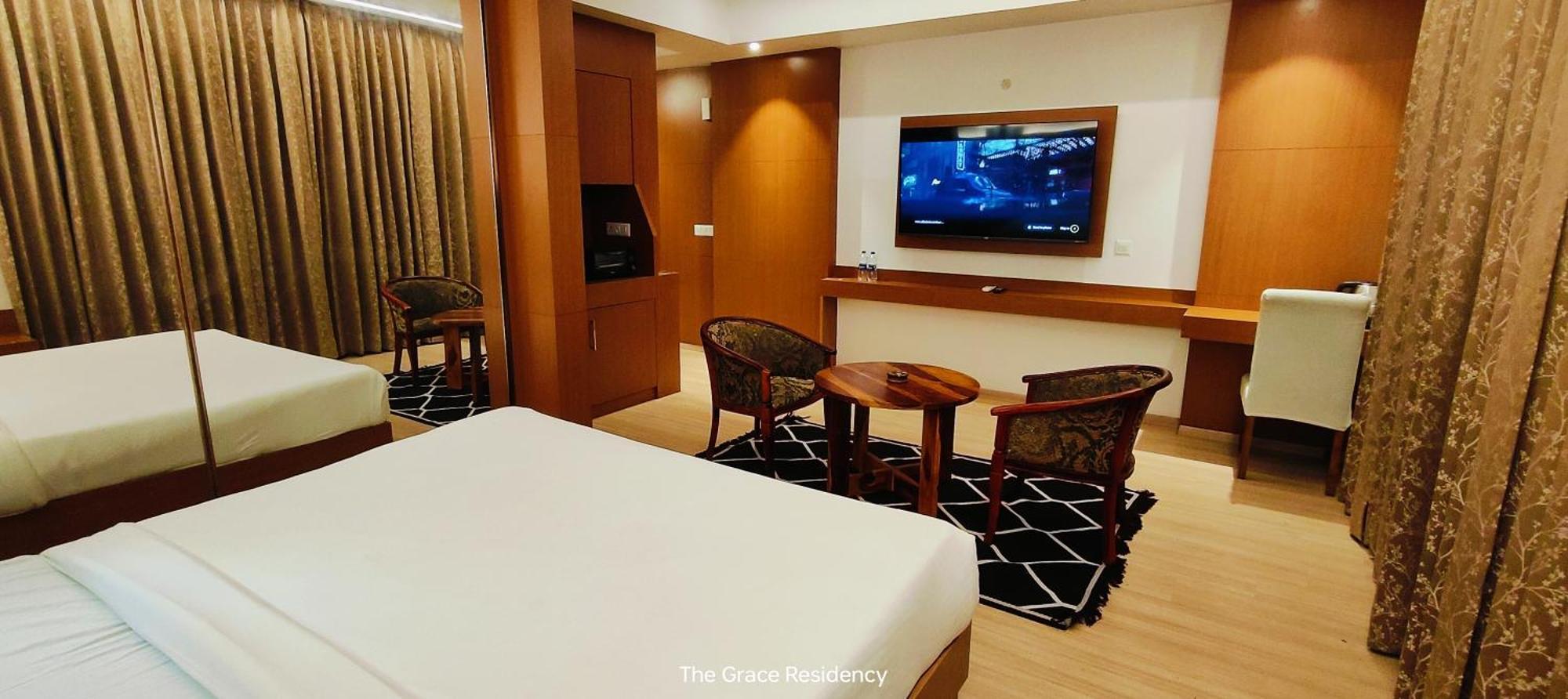 The Grace Residency - Gomtinagar, Lucknow Aparthotel Buitenkant foto